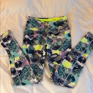 Victoria secret sport tights. Worn once.